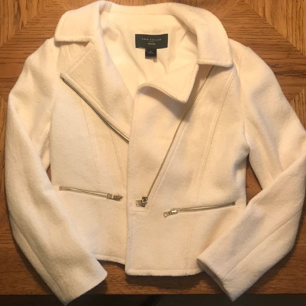 Ann Taylor Factory Off-White Blazer with Zipper Details